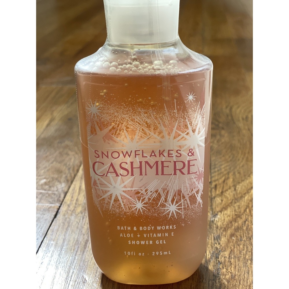 Bath & Body Works Snowflakes & Cashmere Shower Gel Aloe + Vitamin E 10 fl oz